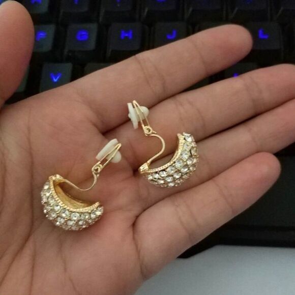 New 925 crystal teardrop clip on earrings ✨✨ - Picture 4 of 5